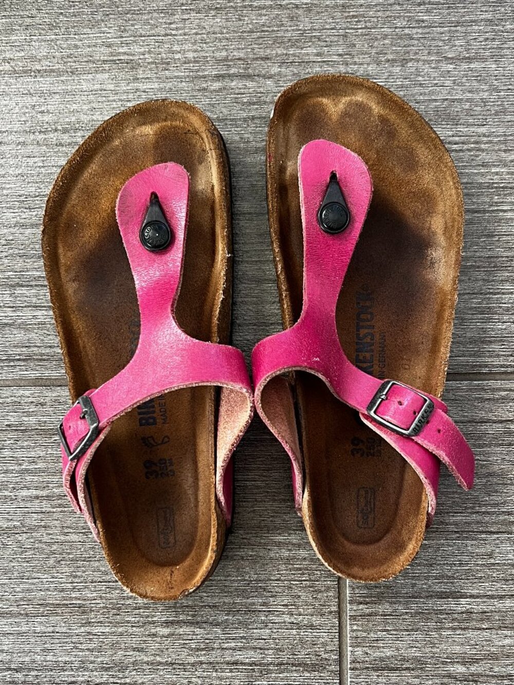 Birkenstock Gizeh Bright Pink, Size 39narrow